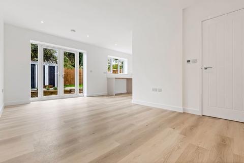 2 bedroom detached bungalow for sale, Elliott Drive, Leicester  LE3