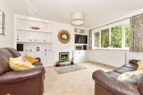 3 bedroom semi-detached house for sale, Church Hill, Dover CT15