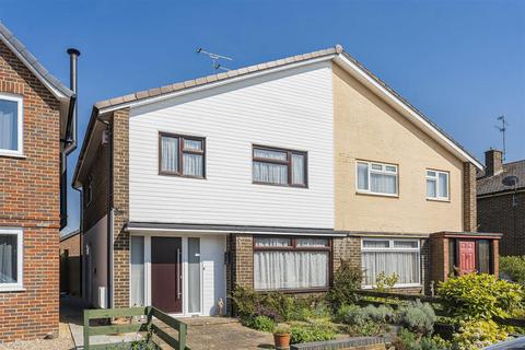 12 Hollyshaws, Stevenage, SG2 8NZ