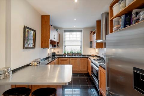 2 bedroom flat for sale, Queen's Gate, London, SW7
