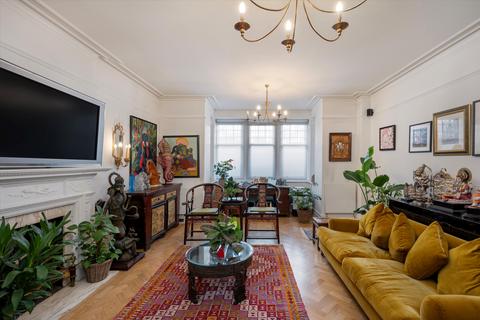 2 bedroom flat for sale, Queen's Gate, London, SW7