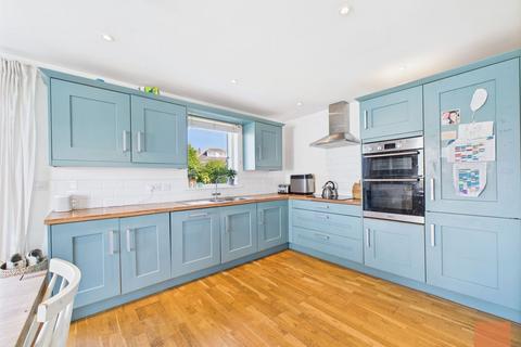 2 Bethan View, Perranporth, TR6 0FB