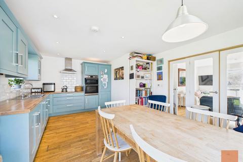 2 Bethan View, Perranporth, TR6 0FB