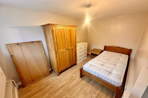 6 bedroom detached house to rent, Perrin Street, Headington, Oxford, OX3