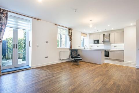 2 bedroom flat for sale, 9 East Court, Carriage Spring Drive, Broomhill, S10 3HH