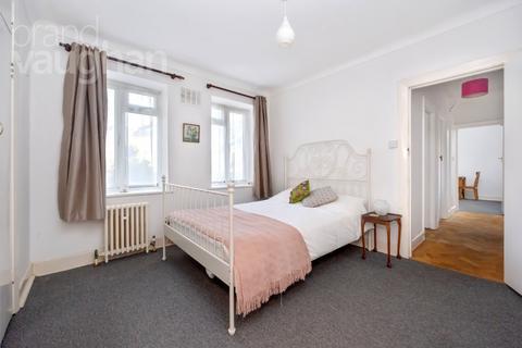 1 bedroom flat for sale, Kingsway, Hove, BN3