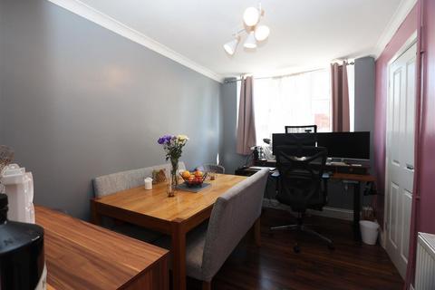 3 bedroom semi-detached house for sale, Redstart Close, Croydon