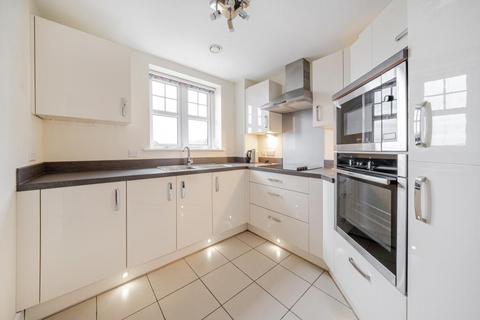 2 bedroom retirement property for sale, Maidenhead,  Berkshire,  SL6