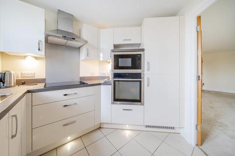 2 bedroom retirement property for sale, Maidenhead,  Berkshire,  SL6