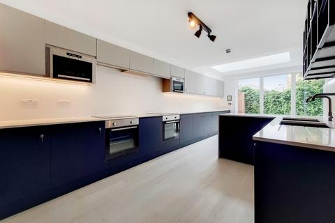 1 bedroom house of multiple occupation to rent, Hospital Way, Hither Green, SE13