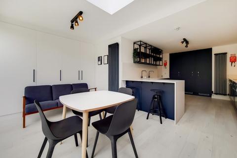 1 bedroom house of multiple occupation to rent, Hospital Way, Hither Green, SE13