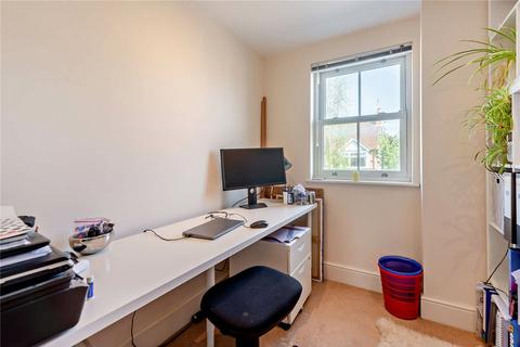 43a Queens Road, Thame, OX9 3NF