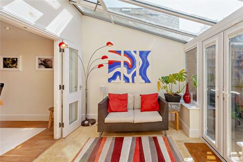 43a Queens Road, Thame, OX9 3NF
