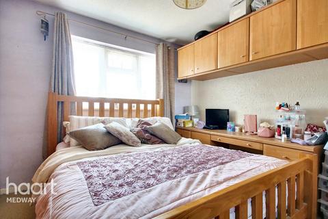 12 Dorchester Close, Cliffe Woods, Rochester, ME3 8JB