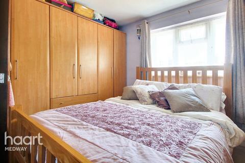 12 Dorchester Close, Cliffe Woods, Rochester, ME3 8JB