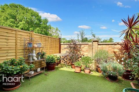 12 Dorchester Close, Cliffe Woods, Rochester, ME3 8JB