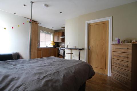 1 bedroom property to rent, East Street, Nottingham, Nottinghamshire, NG1