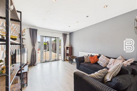 2 bedroom end of terrace house for sale, Hoods Way, Rugby CV22