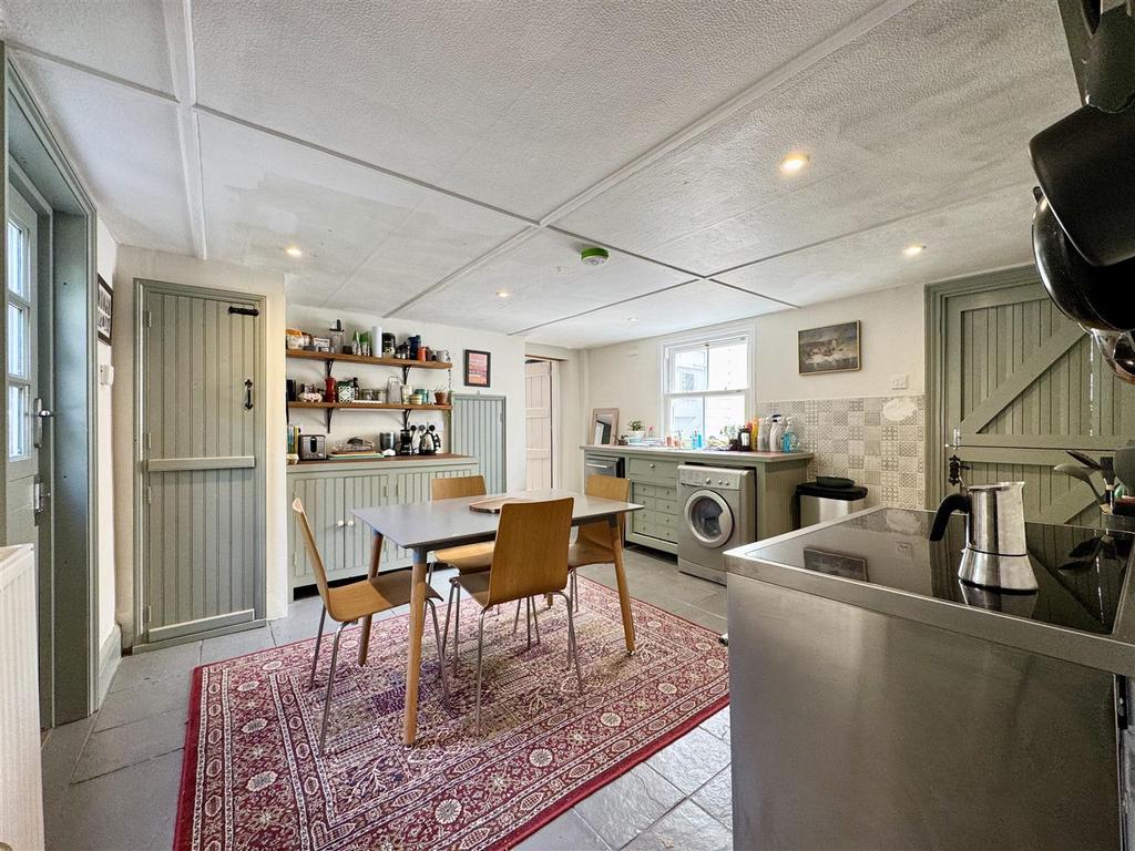 Temp Imagexekt8 C.jpg