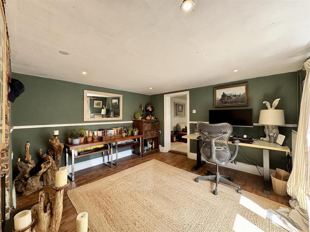 Temp Image6 MJpv Z.jpg