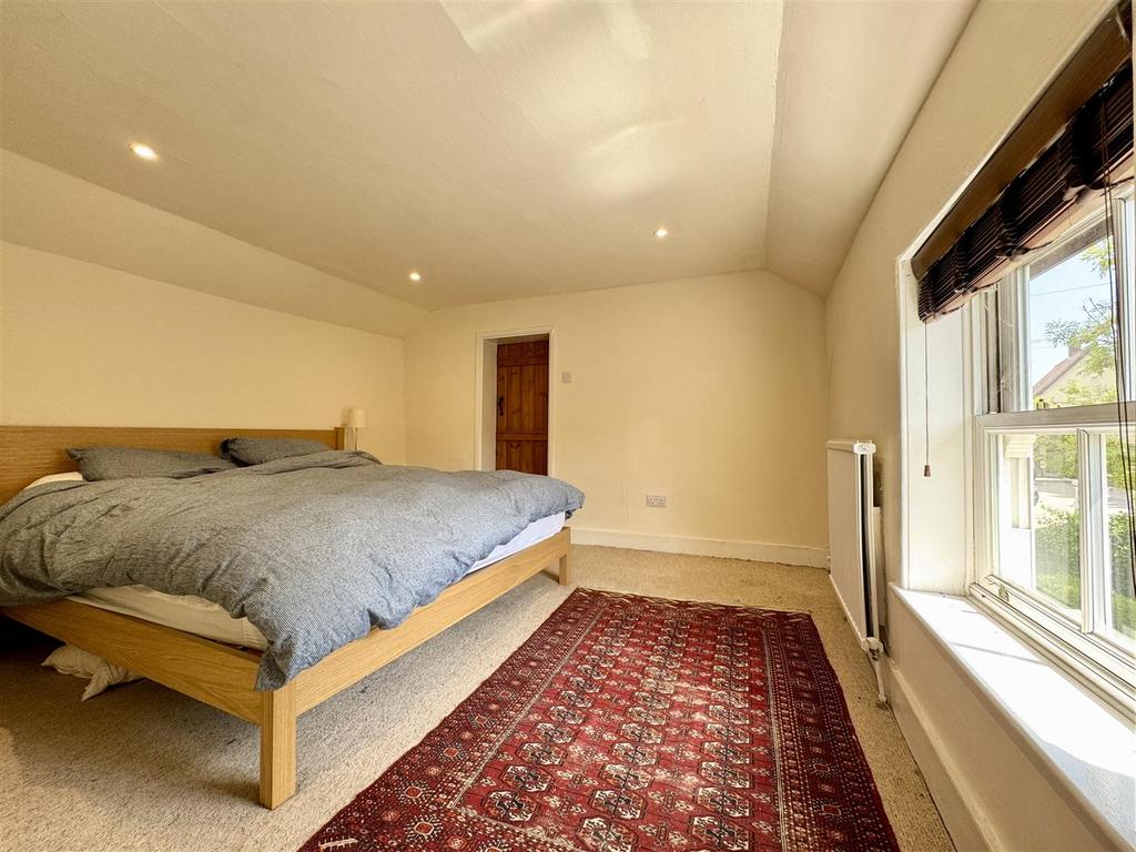 Temp Image C9 Q1ni.jpg