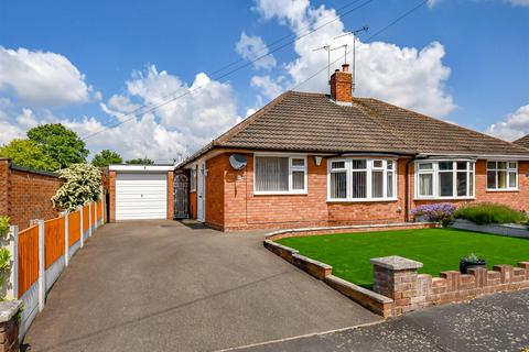 5 Kirkstone Crescent, Wombourne, Wolverhampton, WV5 8EH