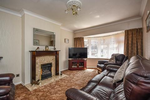 5 Kirkstone Crescent, Wombourne, Wolverhampton, WV5 8EH