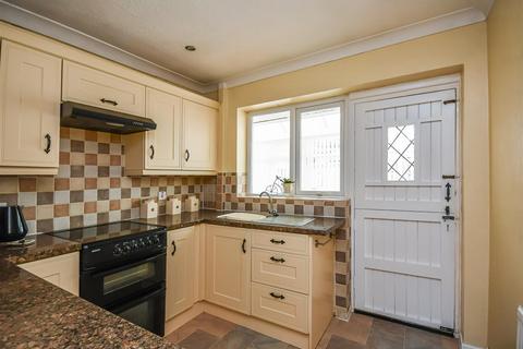 5 Kirkstone Crescent, Wombourne, Wolverhampton, WV5 8EH