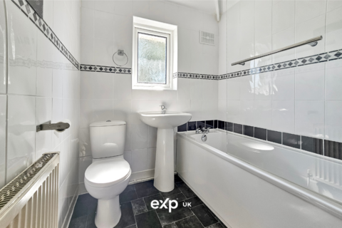 64 Edenhurst Road, Birmingham, B31 4PQ