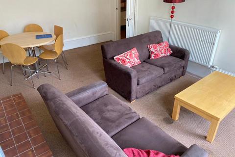 2 bedroom flat to rent, Castle Street, Dundee DD1