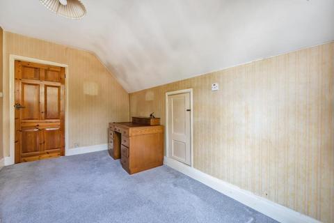 28b Holybrook Crescent, Reading, RG30 3LN