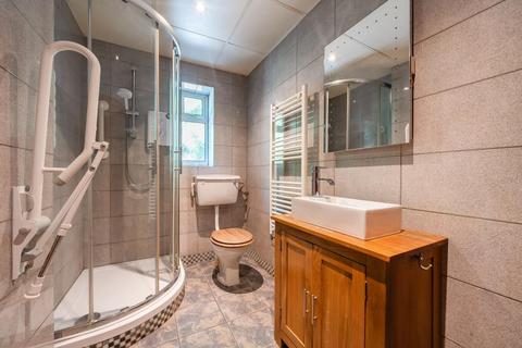 28b Holybrook Crescent, Reading, RG30 3LN