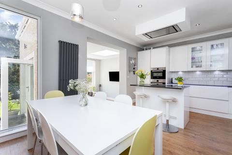129 Comiston Drive, Edinburgh, EH10 5QY