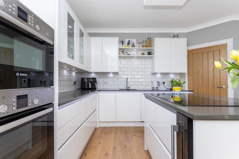 129 Comiston Drive, Edinburgh, EH10 5QY