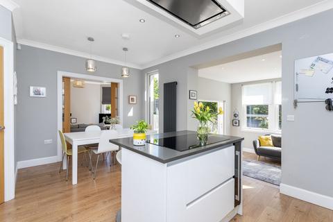 129 Comiston Drive, Edinburgh, EH10 5QY