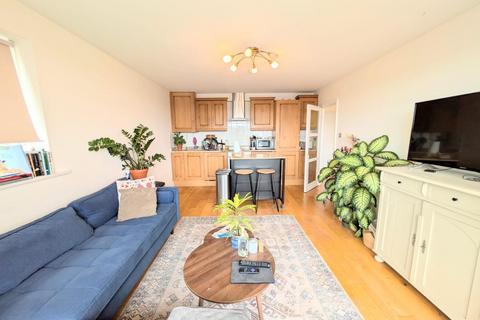 3 bedroom flat to rent, Byron Court, Fairfax Road, Swiss Cottage, NW6