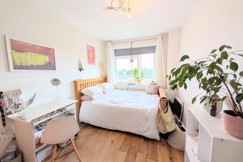 3 bedroom flat to rent, Byron Court, Fairfax Road, Swiss Cottage, NW6