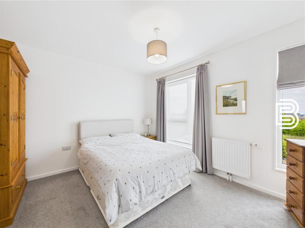 Bedroom 1.jpg