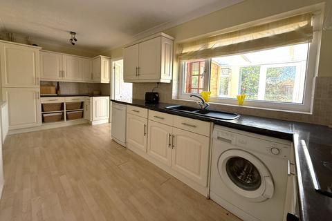 4 Butley Drive, Lowestoft, NR32 3EB