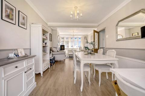 18 Cedar Road, Romford, RM7 7JS