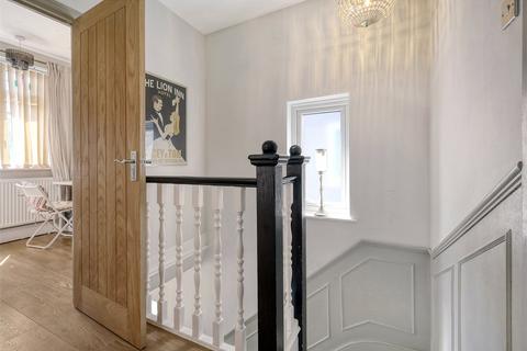 18 Cedar Road, Romford, RM7 7JS