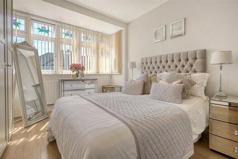 18 Cedar Road, Romford, RM7 7JS