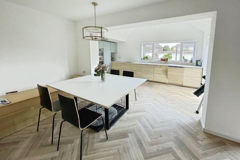 4 bedroom semi-detached house for sale, Beechdale Avenue, Birmingham, B44