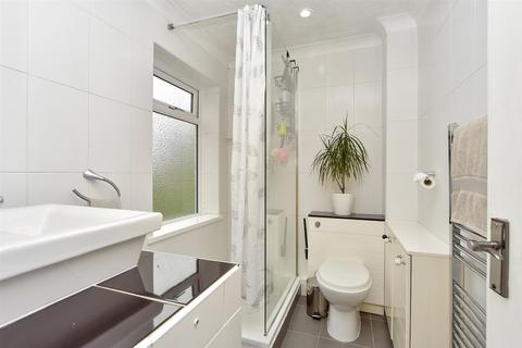 27 Binney Road, Allhallows, Rochester, ME3 9QP