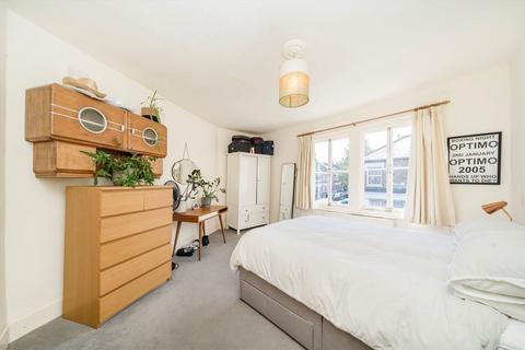 2 bedroom end of terrace house for sale, Dewar Street, London SE15