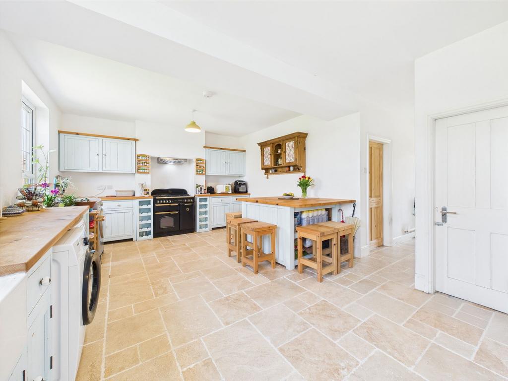 House in Nottingham - View 2