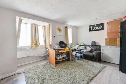 Cumberland Place, Catford, London, SE6