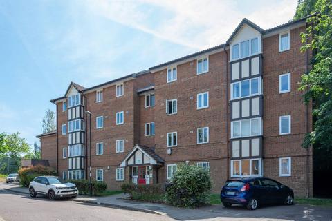 Cumberland Place, Catford, London, SE6