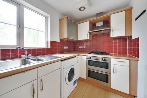19 Chantry Close, Sunbury-on-thames, TW16 7TH