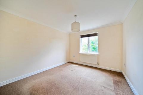 19 Chantry Close, Sunbury-on-thames, TW16 7TH
